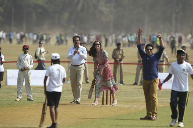British royals bat in Mumbai for poor Indian kids