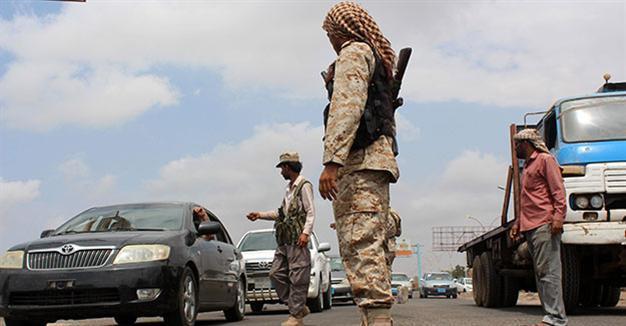 Precarious truce starts in Yemen, fighting reported in Taez