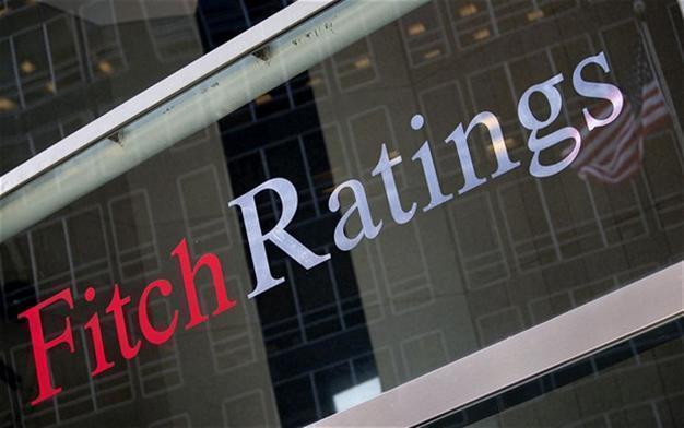 Fitch cuts Saudi credit rating over oil plunge