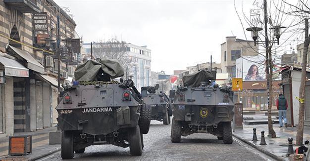 3 policemen wounded in PKK attack in Diyarbakır’s Sur
