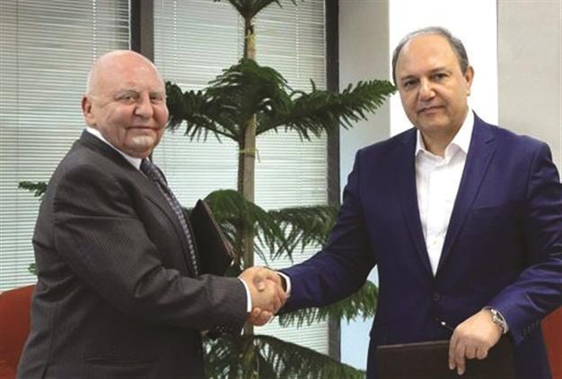 Arkas signs deal with Iran’s shipping company to boost ties