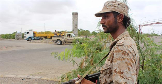 Suicide bomber kills 4 Yemen troops in Aden, a day before peace talks set to begin