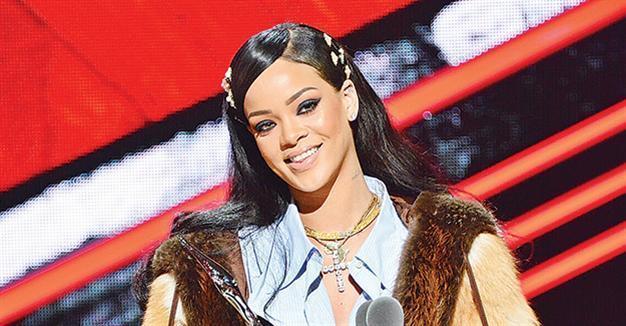 Rihanna beats Beatles on hits list