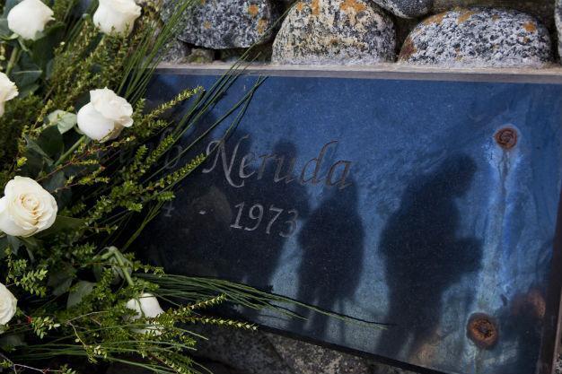 Chile reburies Nobel-winning poet Pablo Neruda
