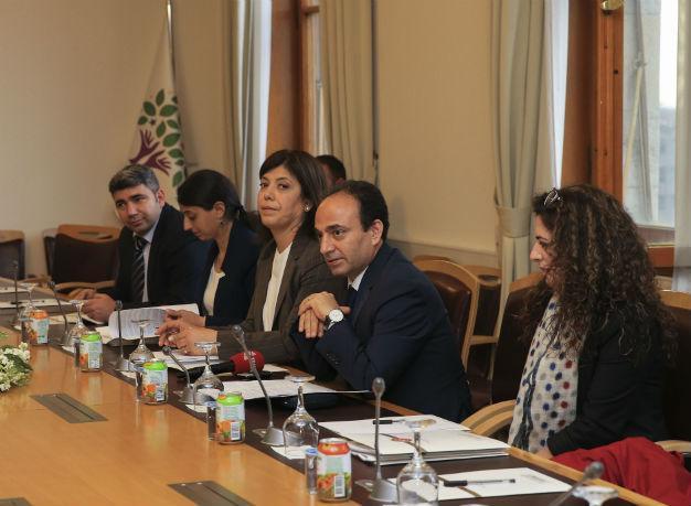 Opposition parties criticize law enforcement commission draft