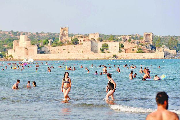 Turkey’s tourism revenue drops 16.5 percent in first quarter