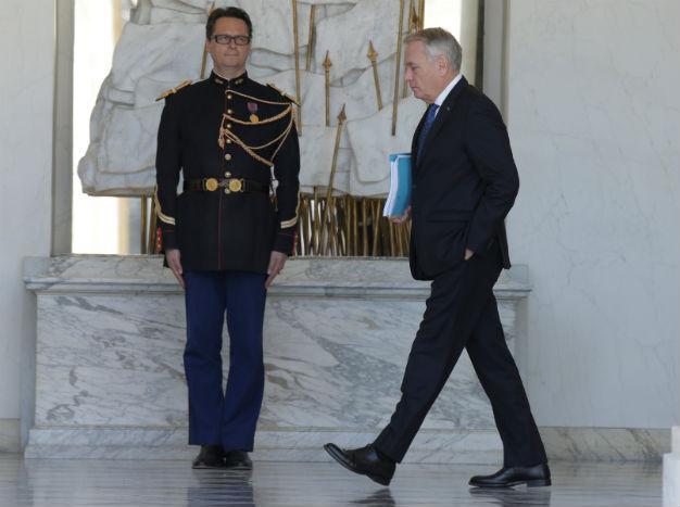 Turkish FM talks Aleppo with French counterpart ahead of Paris meet