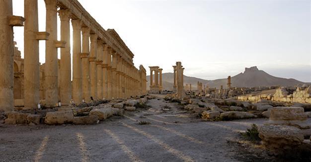 ISIL cuts regime supply route to Syrias ancient Palmyra