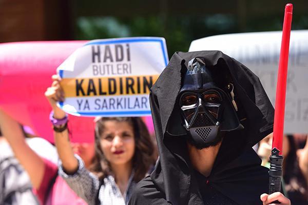 Turkish students in Darth Vader, Jon Snow costumes protest exam system