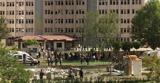Two police officers killed in bomb attack on Gaziantep police HQ in Turkeys southeast