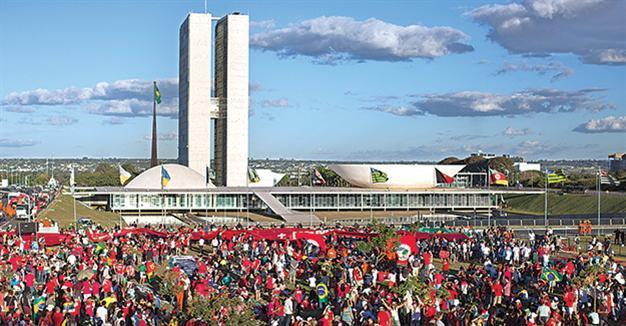 Differences and similarities between the economies of Brazil and Turkey