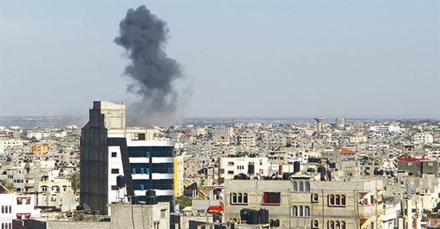 Hamas says not seeking war but will fight Israeli incursions