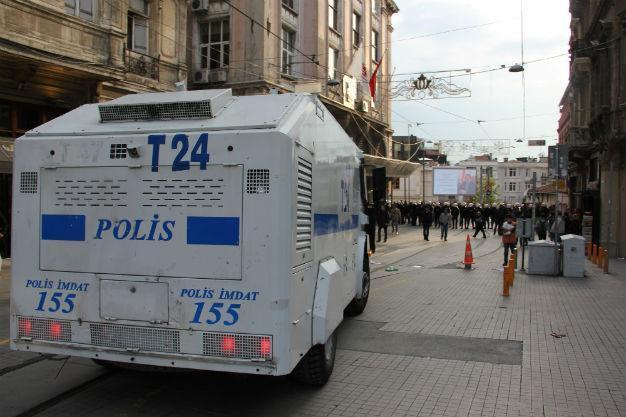 Interior Ministry to pay compensation to Turkish journalist injured by police TOMA