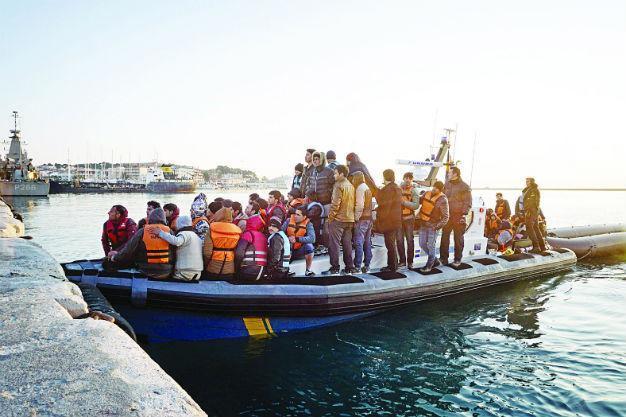 Turkey-EU migrant deal manages to cut migrant flow, says Frontex