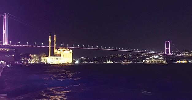 Bosphorus Bridge illuminated in pink for women cancers