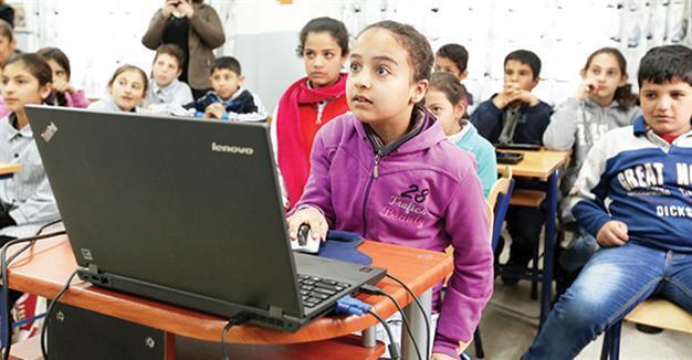 IT schemes aim to save Syrian refugee women from early marriage
