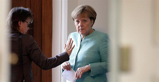 Merkel says she is not worried about EU-Turkey migrant deal
