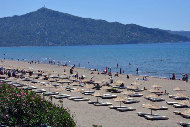 Occupying company evacuates Turkeys idyllic İztuzu Beach