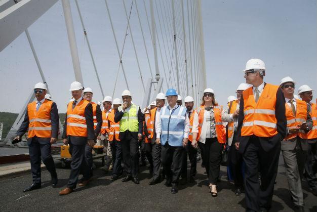 65 consuls-general visit third Bosphorus bridge with Istanbul mayor