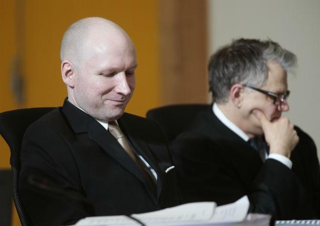 Breivik makes Nazi salute as lawsuit against Norway opens
