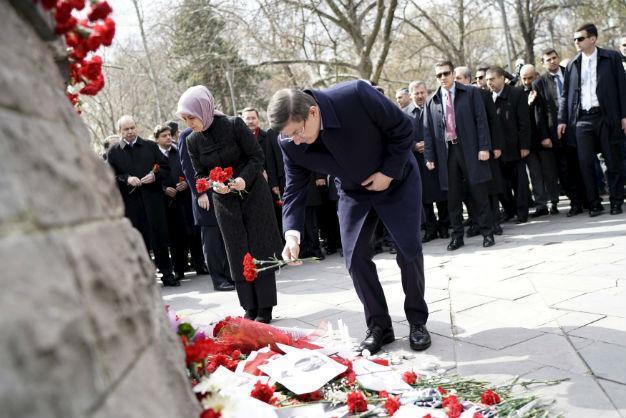 Turkish PM visits site of March 13 attack to commemorate victims