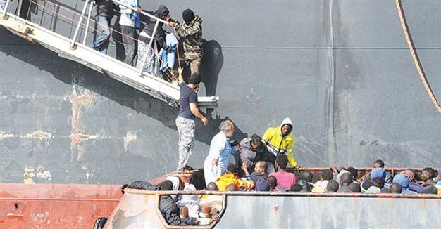 Migrants back on Med route for EU, thousands rescued