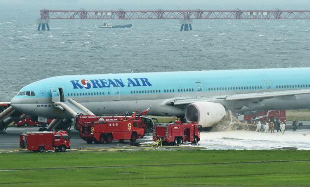 300 passengers evacuated from Korean Air plane at Tokyo airport