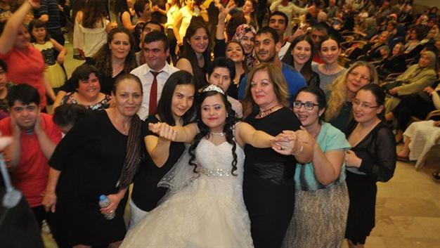 Symbolic wedding ceremony held for woman with Down syndrome in Turkey