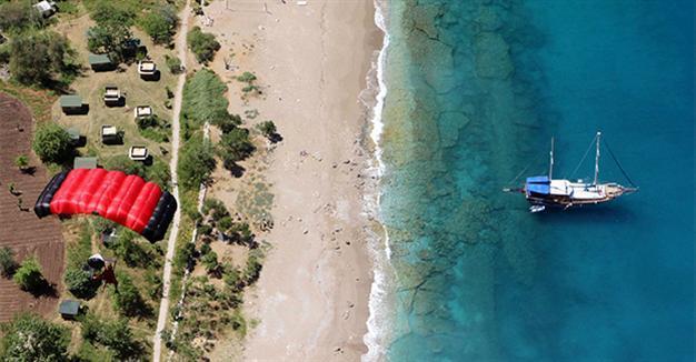 Number of Russian tourists visiting Antalya plunges 96 percent