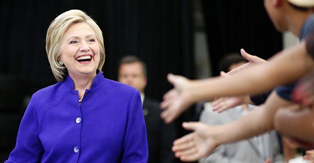 Clinton secures delegates before last Democratic races