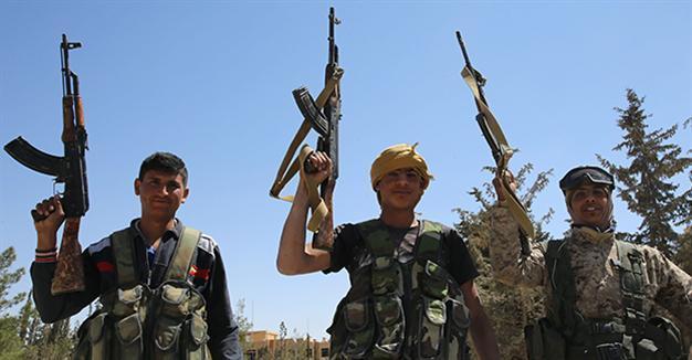 Syrian army opens new front against ISIL, edges towards Raqqa province