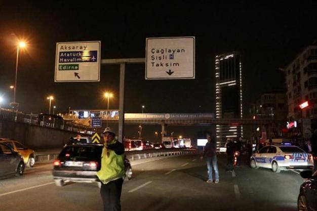 Three injured in sound bomb explosion in Istanbul