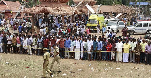 India temple fire kills over 100 people watching fireworks