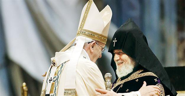 Pope risks relations with Turkey with Armenia trip