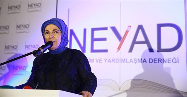 Turkeys first lady meets businesswomen to support girls’ education