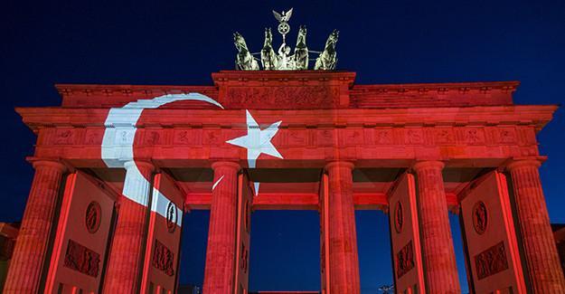 World pays tribute to Istanbul airport attack victims