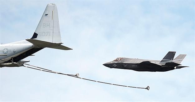 Lockheed F-35 fighter shows off capabilities at UK air show