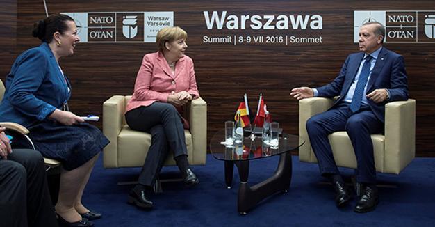 Merkel wants end of travel ban of German MPs to Turkish base