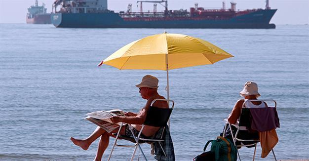IEA sees oil stabilizing on higher 2016 demand