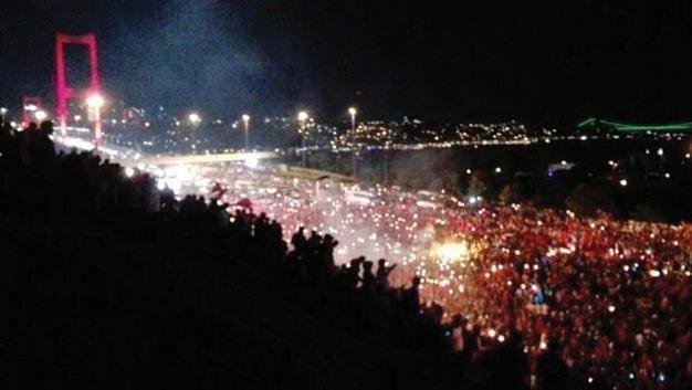 Thousands flock to Istanbuls Bosphorus Bridge to protest coup attempt