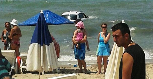 Car crashes into people swimming in sea in Turkey’s west
