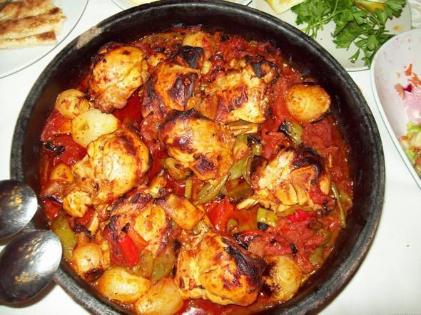 10 delicious foods from 10 different districts of Turkey