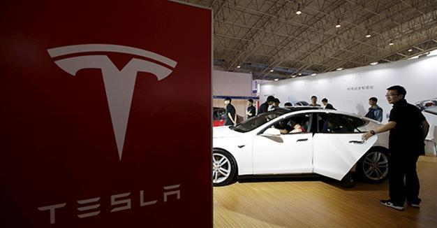Self-driving in spotlight again as China sees first Tesla autopilot crash