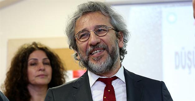 Dündar steps down as editor-in-chief from Cumhuriyet