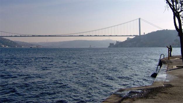 Man wounded after fight over urination into Istanbul’s Bosphorus