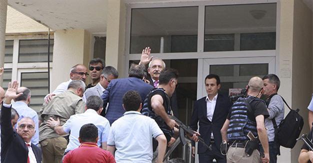 Erdoğan, politicians call Kılıçdaroğlu after he survives PKK attack