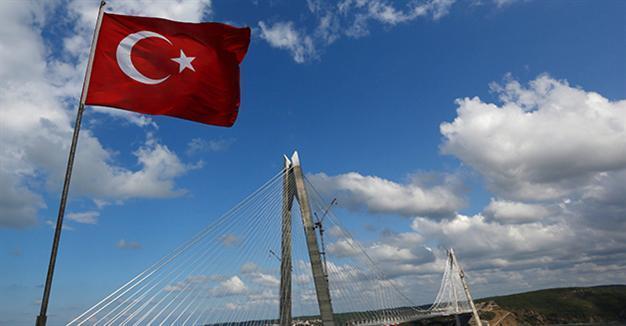 Third bridge over Istanbuls Bosphorus Strait opens