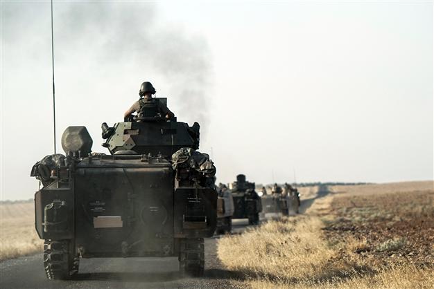 Turkish warplanes hit ISIL, YPG as rebels clash in northern Syria