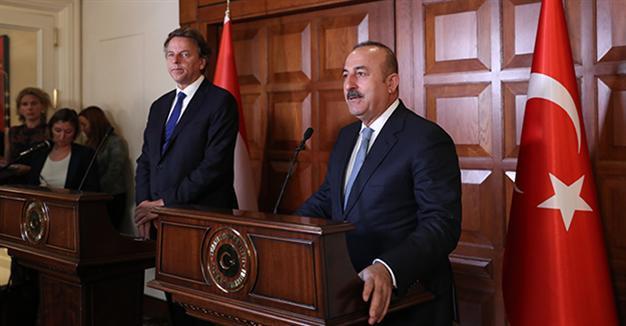Turkey says YPG to be targeted unless it moves east of Euphrates