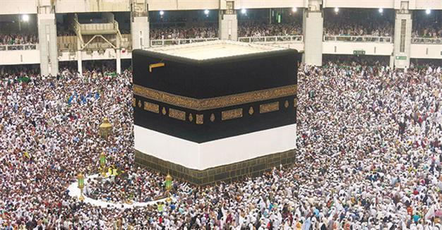 Tehran-Riyadh war of words heats up as Iranians miss hajj